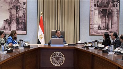 رئيس الوزراء يتابع مع محافظ البحيرة ملفات العمل والموقف التنفيذي لعدد من المشروعات التنموية والخدمية