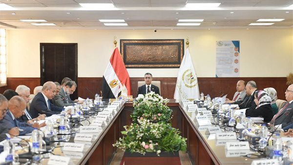  الدكتور شريف فاروق