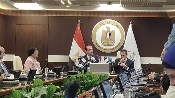  الدكتور عمرو قنديل