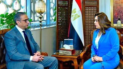 وزيرة البيئة ومحافظ الفيوم يناقشان خطة استعادة التوازن البيئي لبحيرة قارون وتحويلها لوجهة تنموية