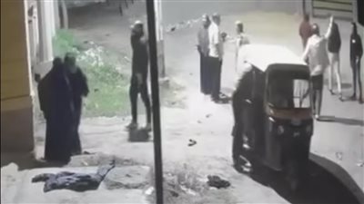 حصلت على حكم تمكين ضده.. ضبط شخص تعدى على زوجته بمعاونة أشقائه في شوارع البرلس بكفر الشيخ