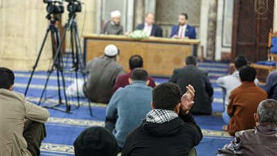 الملتقى الفقهي بالجامع الأزهر: الطلاق ليس حلًا للخلافات.. ويدعو الزوجين للتريث 