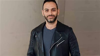 للمرة الثالثة.. الشاعر الغنائي أسامة مصطفى يعلن اعتزاله العمل الفني