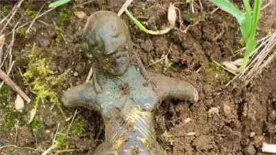 اكتشاف تمثال أثري مذهل للمسيح يرجع إلى 900 عام في ريف نرويجي