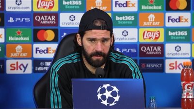 أليسون: سأتحدث مع صلاح على انفراد.. وعليه أن يتعامل مع تبعات تصريحاته