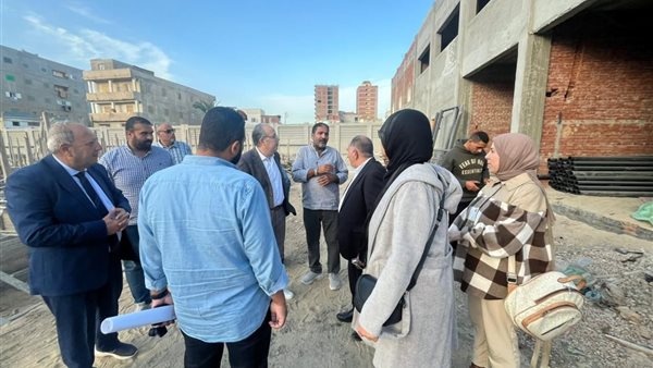 مسئولو الإسكان خلال