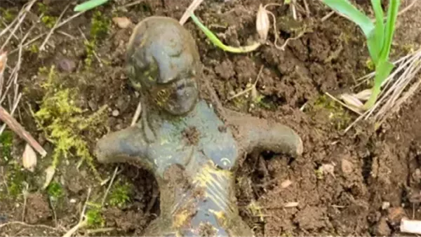 اكتشاف تمثال أثري