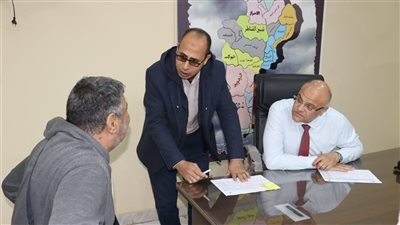 لتخفيف الأعباء عن المواطنين.. محافظ القليوبية يلتقي أهالي شبين القناطر والخانكة والخصوص في اللقاء الأسبوعي