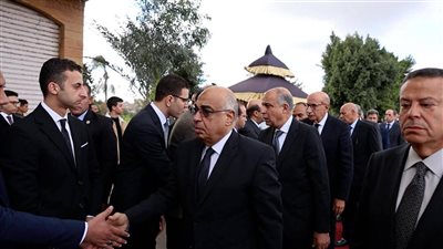 وزير العدل يؤدي واجب العزاء لأسر القضاة المتوفين في حادث تصادم بملوي