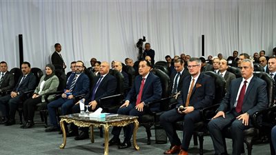 رئيس الوزراء: صناعة السيارات أولوية قصوى للدولة المصرية ونبذل جهودا لتوطينها