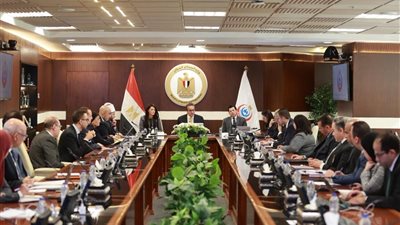 التعليم العالي: دعم مهارات الطلاب بالذكاء الاصطناعي وتعزيز الربط بين البحث العلمي والصناعة