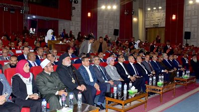 الأقصر مستمرة فى الاحتفال بعيدها القومي الـ 16 باحتفالية مسائية كبرى وتكريم أبنائها المتميزين