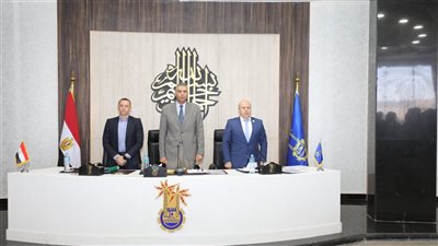 محافظ أسوان يشدد على مسئولي المحليات بعدم التقاعس في التعامل مع الإشغالات