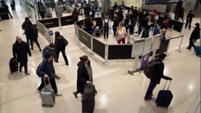 من سجلات السوشيال ميديا إلى فحص واتساب.. أمريكا تعتزم وضع قواعد جديدة لدخول البلاد