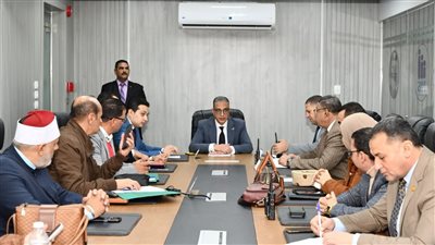 مع انطلاق جولة إعادة انتخابات النواب.. محافظ الفيوم يتابع انتظام لجان التصويت أمام الناخبين