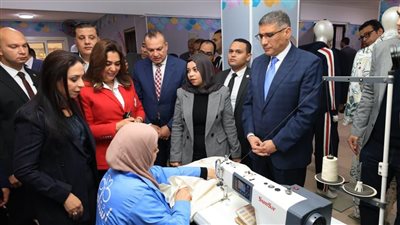 وزيرتا التضامن والتنمية المحلية ومحافظ الجيزة يفتتحون المجمع الخدمي بمساكن روضة السودان