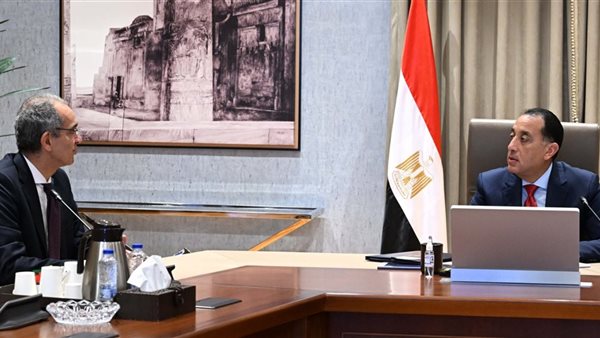 رئيس الوزراء يتابع