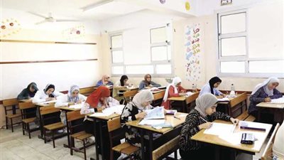 موعد امتحانات منتصف العام للمدارس والجامعات 2026.. إجازة موحدة
