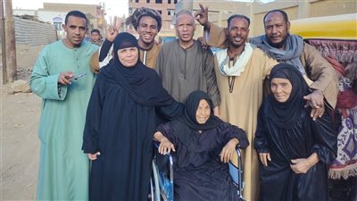 الحاجة بدور عمرها 111 عاما.. أكبر ناخبة تدلي بصوتها في انتخابات نواب أسوان