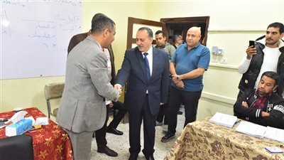 محافظ أسيوط يتفقد اللجان الانتخابية بحي غرب ويتابع انتظام العملية التصويتية في اليوم الأول لإعادة الانتخابات 