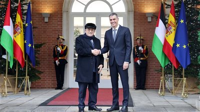 رئيس وزراء إسبانيا: سنقف دوما إلى جانب فلسطين