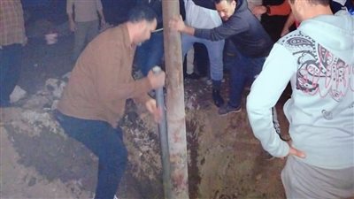 بسبب الطقس السيئ.. إصلاح أعطال الكهرباء وإعادة تأهيل عمود إنارة صدمته سيارة بشبين الكوم