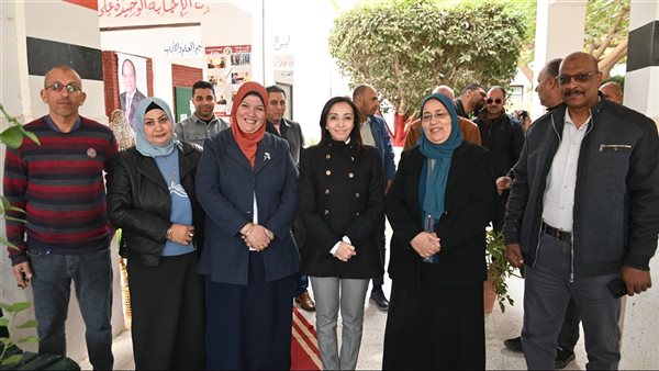 محافظ البحيرة تتفقد