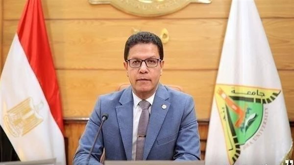 رئيس جامعة بنها