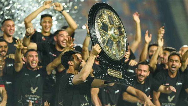 تتويج الأهلي بالدوري
