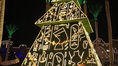 شرم الشيخ تتزين بإضاءة الشوارع والواجهات السياحية استعدادًا للكريسماس| صور 