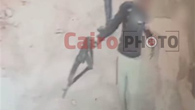 بعد نشر القاهرة 24.. القبض على المتهم صاحب فيديو التشاجر مع جيرانه بالسلاح الآلي في قنا