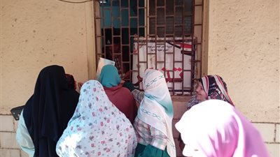 تقديم أكثر من 740 خدمة خلال قافلة طبية ببني سويف