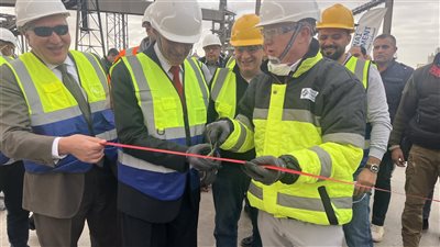 محافظ شمال سيناء يفتتح خط التشغيل الجديد للوقود بمصنع أسمنت سيناء