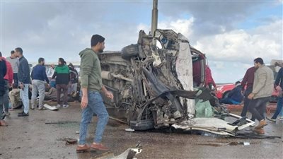 بالأسماء.. مصرع شخصين وإصابة 16 آخرين إثر تصادم ميكروباص وسيارة نقل بكفر الشيخ