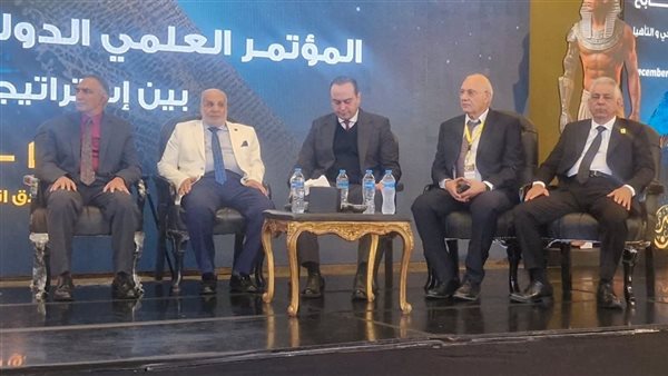 جانب من المؤتمر 