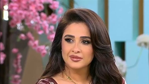 ياسمين عبد العزيز