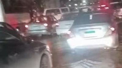 تكدس مروري بعد انفجار ماسورة مياه قبل مول مصر بطريق الواحات 