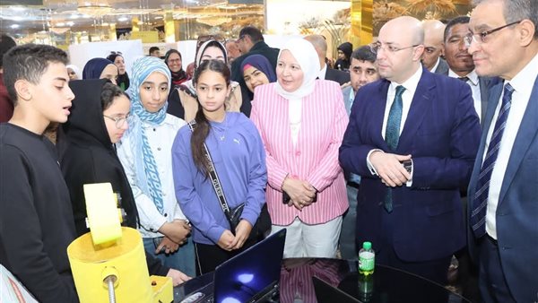 محافظ بني سويف وقيادات