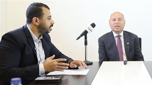 محافظ القاهرة خلال