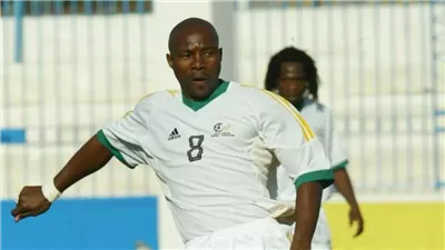 بينيت منجوني نجم جنوب إفريقيا السابق: منتخب مصر دفاعه قوي.. ويجب الحذر من محمد صلاح| حوار