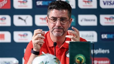 شوبير يكشف مفاجأة مدوية بشأن اتفاق جديد لاتحاد الكرة مع روي فيتوريا