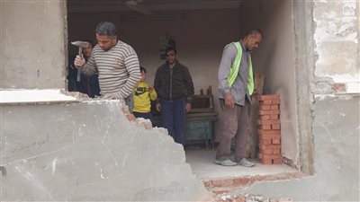 المقاولون العرب تبدأ إصلاح واجهات المنازل المتضررة من حادث قطار طوخ