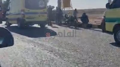 خلال عودتهما من العمل.. مصرع عاملين إثر حادث تصادم أمام مدخل مدينة قنا الجديدة
