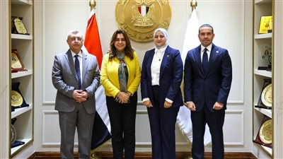 وزيرة التنمية المحلية تلتقي النائب محمد زكي وأعضاء لجنة الطاقة بمجلس الشيوخ