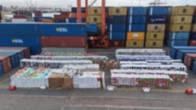 إحباط محاولة جلب كميات كبيرة من السجائر والشيشة الإلكترونية مجهولة المصدر عبر إحدى الموانئ البحرية