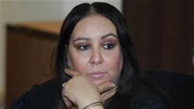 بعد استغاثتها عبر القاهرة 24.. وفد من نقابة المهن التمثيلية يزور السيناريست هناء عطية | خاص