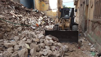 إزالة عدد من الإشغالات وتحرير مخالفات في حملة بحي غرب الإسكندرية 