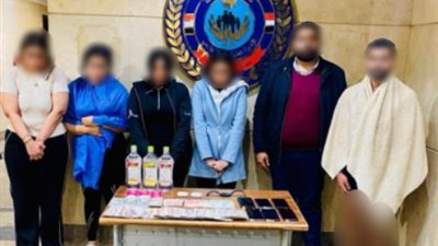 داخل نادٍ صحي.. القبض على 4 سيدات وشخصين بتهمة ممارسة الأعمال المنافية للآداب بالقاهرة