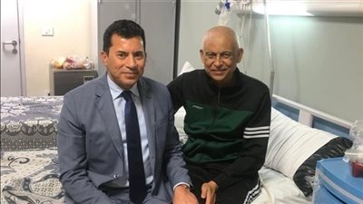 وزير الرياضة يوجه بتذليل العقبات أمام صابر عيد خلال تلقيه العلاج بمعهد ناصر