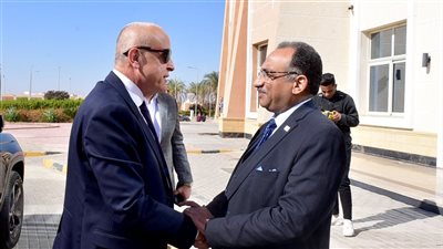 محافظ الأقصر يدشن المؤتمر الرابع لشباب التكنولوجيين بجامعة طيبة التكنولوجية ويطلق نادي ريادة الأعمال